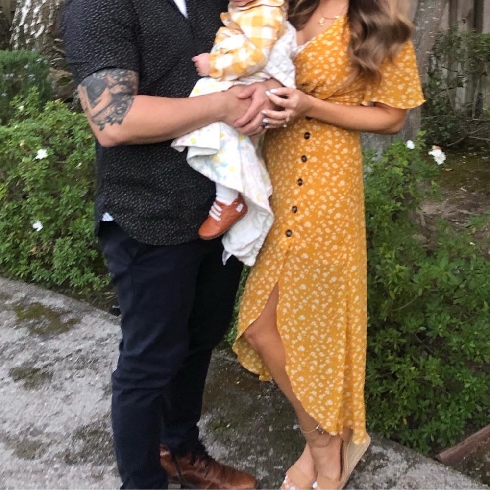 Lulus yellow floral dress with buttons